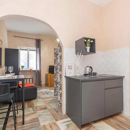 Apartment La Casetta Del Borgo Dipinto By Wonderful Italy